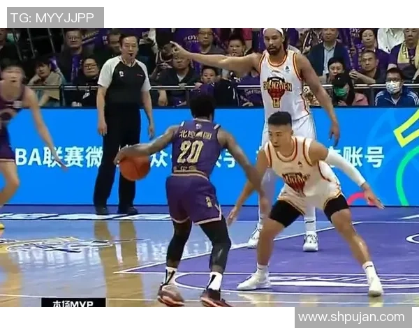 广厦男篮与北控男篮激战正酣谁能在赛场上笑到最后